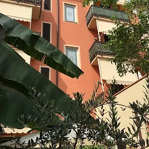 ** Apartahotel Gloria Italia